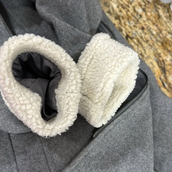 DKNY Wool Blend Asymmetrical Fleece Trimmed Coat In Gray Size 2 - Picture 5 of 13